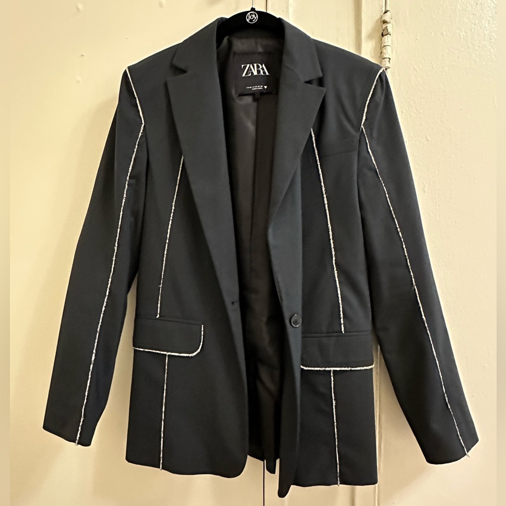 Zara Navy Blazer with White Contrast Detailing